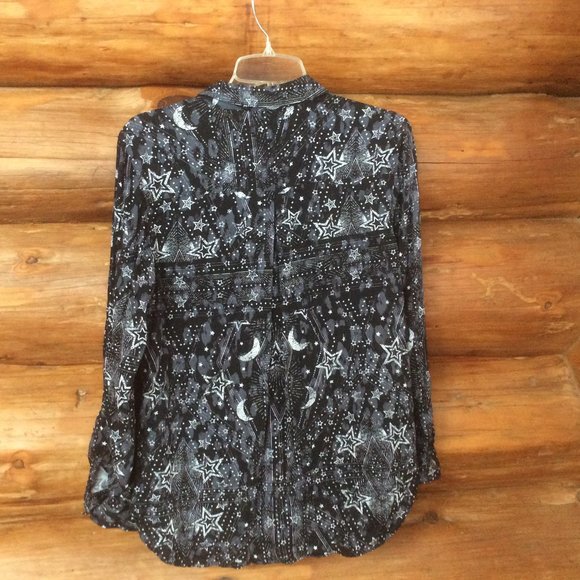 Rock & Republic Black Astrological Print Celestial Velvet Trim Shirt Size Medium - Picture 2 of 5